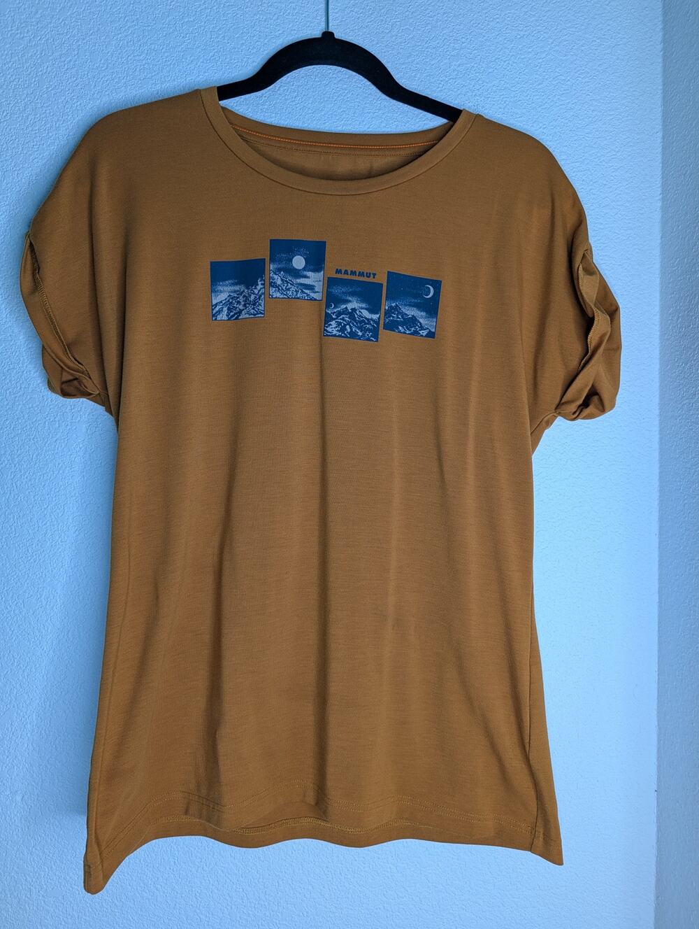 Mammut Women's Mountain Graphic Tee Yellow S Gorpcore Outdoor Activewear Travel